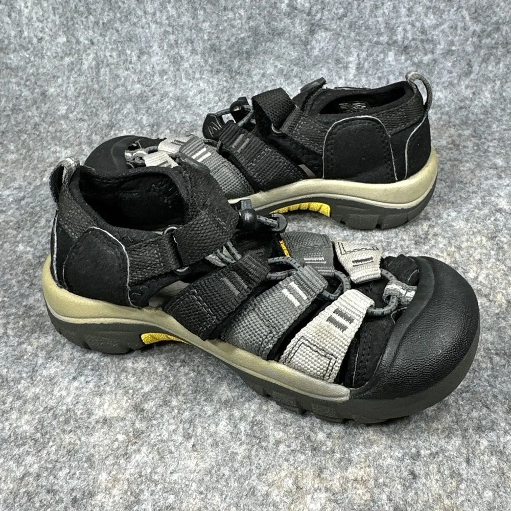 Keen Newport H2 Sport Sandals Youth Size 13 Gray Black Green Outdoor Washable